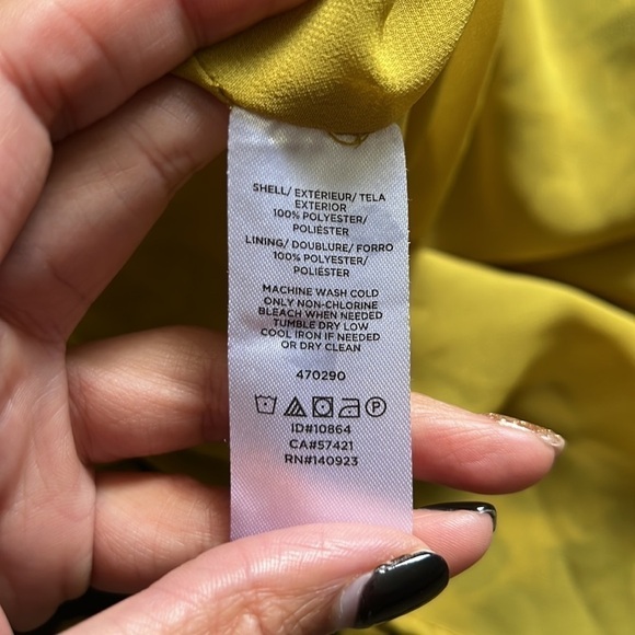 ANN TAYLOR Factory Lined Peplum Floral Blouse—SZ. Med Cap Sleeve - Picture 6 of 7